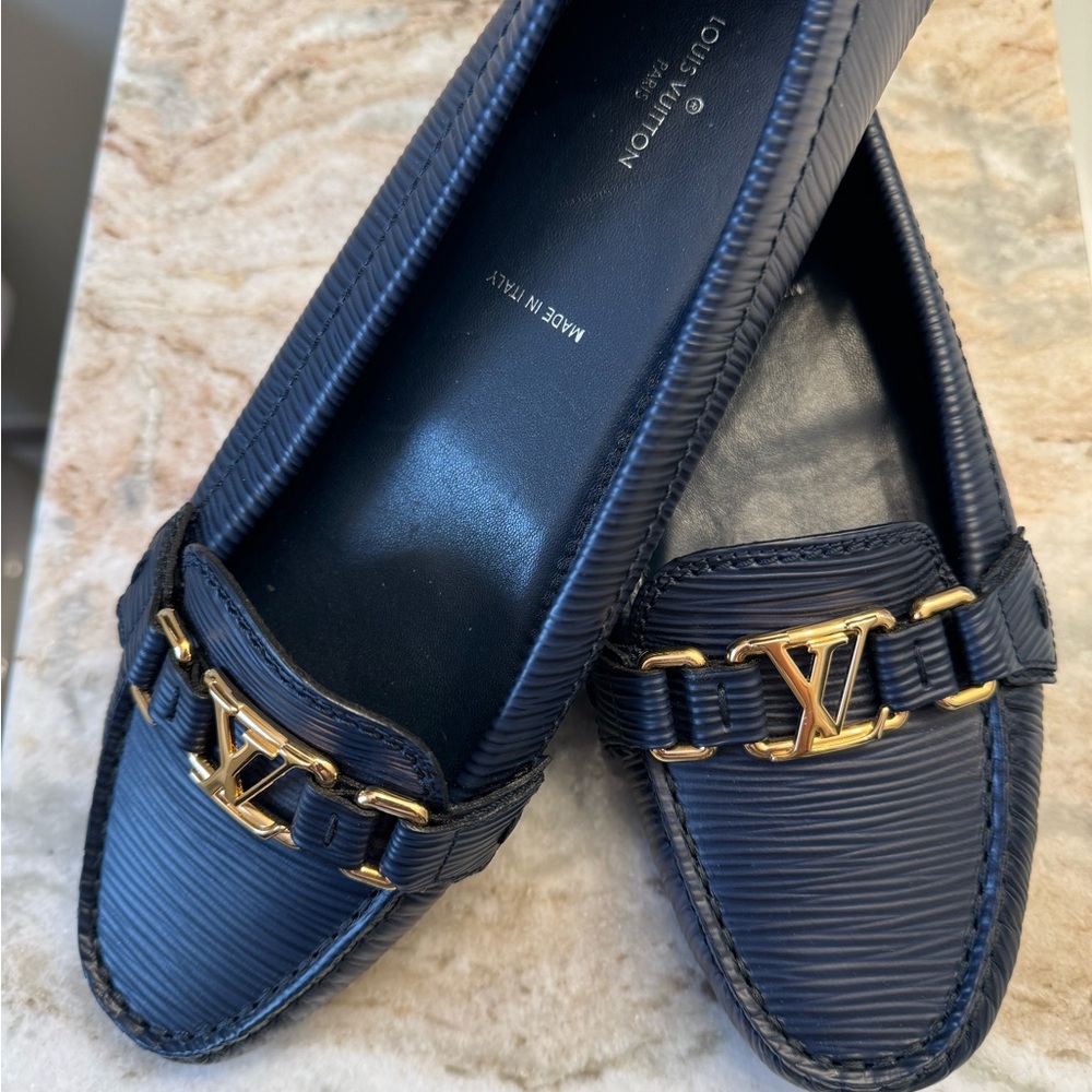 Louis Vuitton Authentic Women’s moccasins - Picture 2 of 8